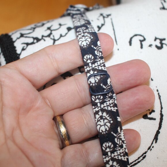 NipTuck One Piece Swimsuit Ruffled Neckline Navy Marine Size 8 - Picture 6 of 8